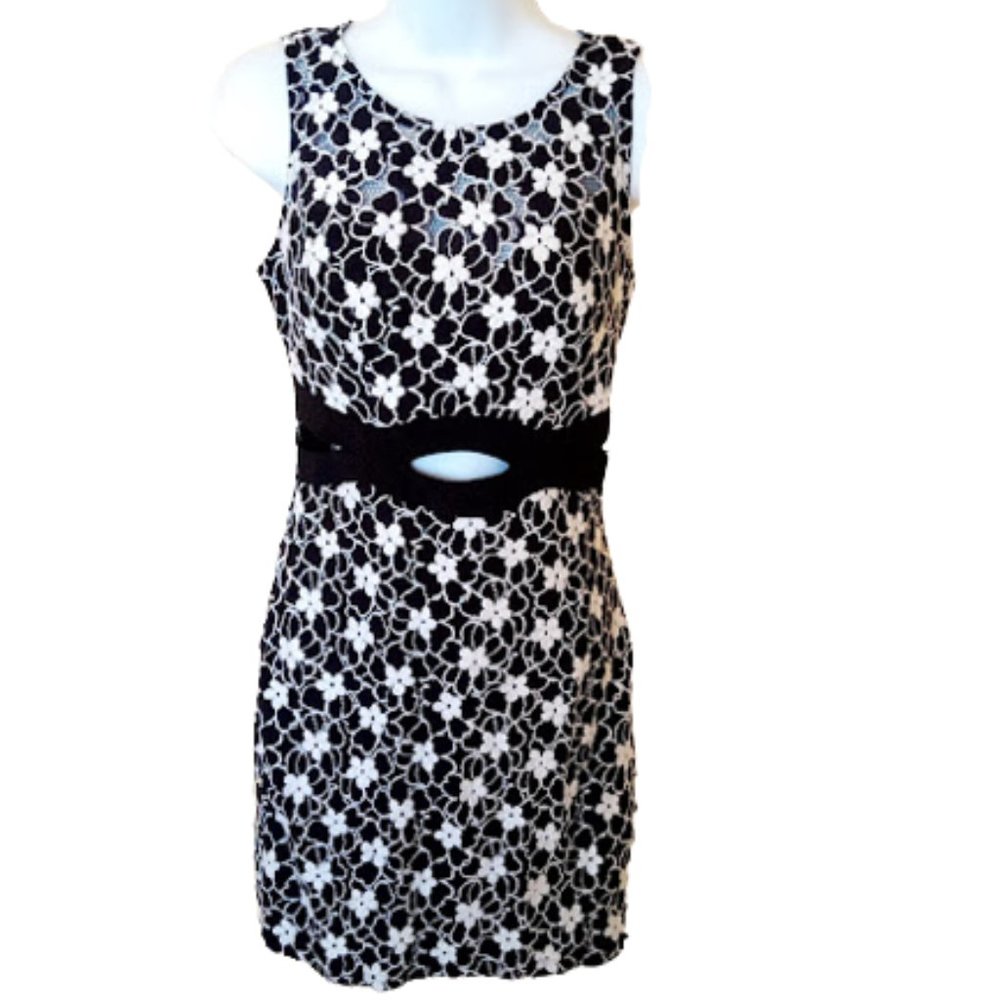 Black & White Printed Short Dress Size 7-8